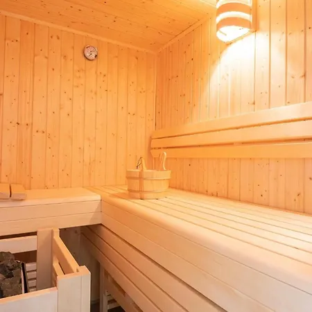 Apartment Kirschgarten 5 1 *